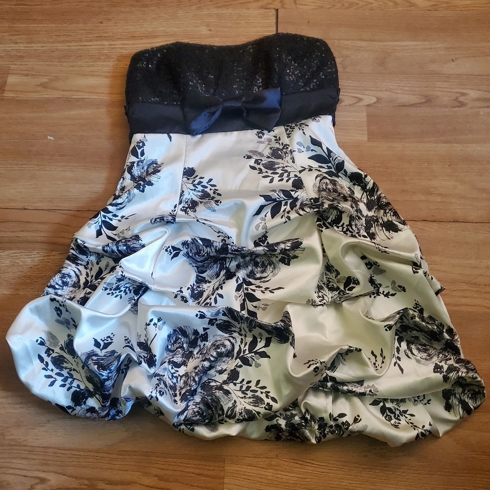 Floral mini dress